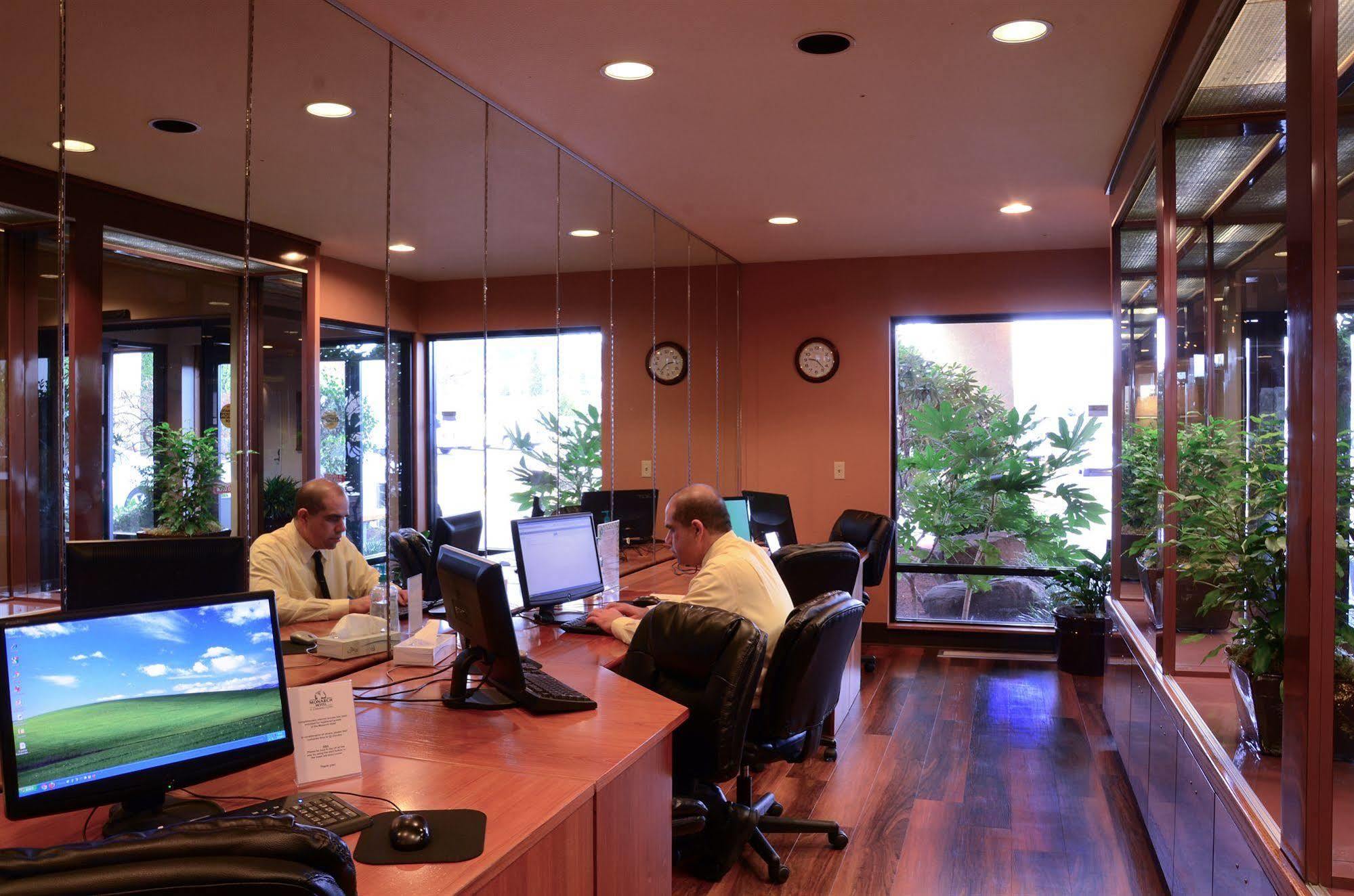 Monarch Hotel & Conference Center Clackamas Εξωτερικό φωτογραφία