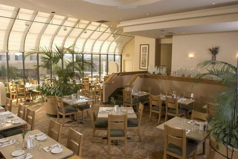 Monarch Hotel & Conference Center Clackamas Εξωτερικό φωτογραφία